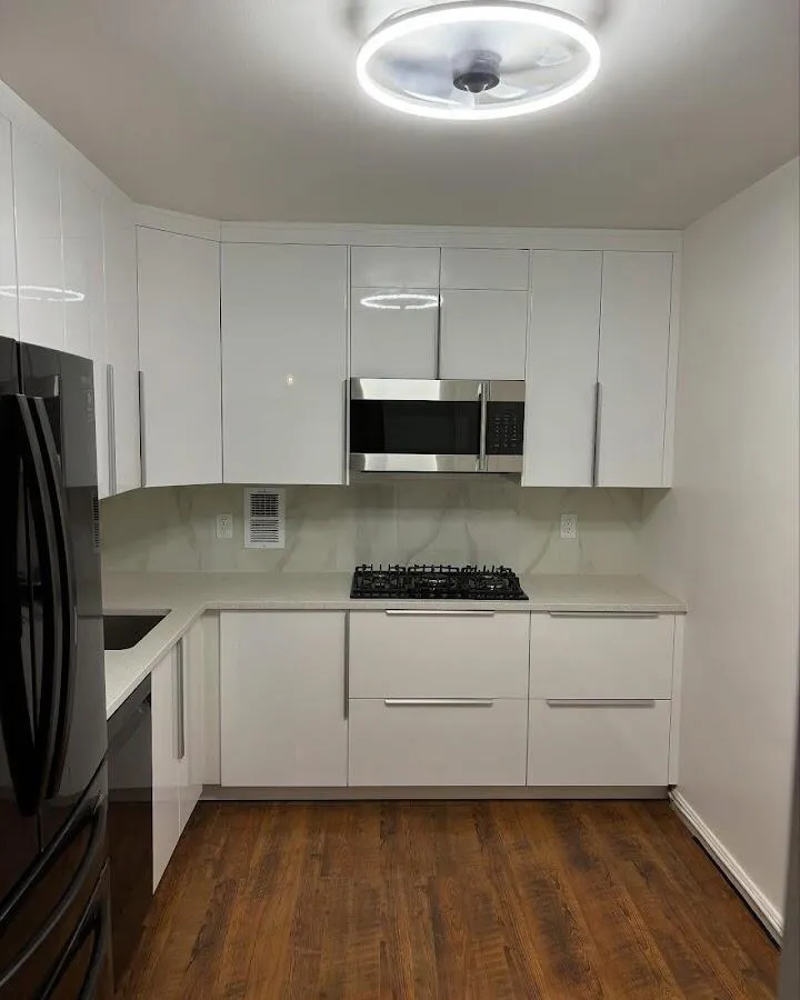 Renovated kitchen with quartz countertops in Union